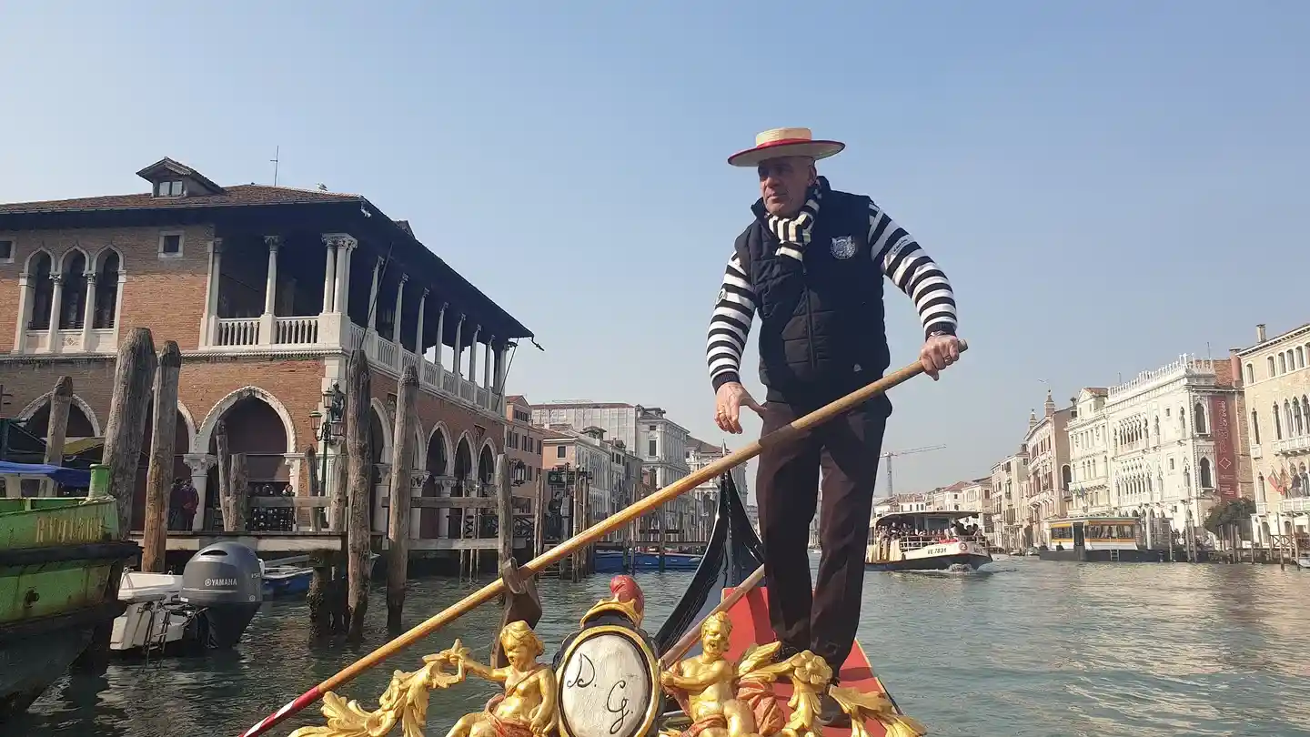 Meta Quest 游戏《VR旅行威尼斯贡多拉里亚托桥》VR Travel Venice Gondola Rialto