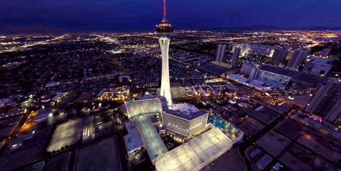 Oculus Quest 游戏《Las Vegas》飞过拉斯维加斯VR